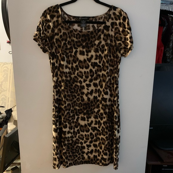 Versatile short sleeve Leopard print dress - Picture 3 of 10